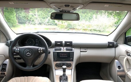 Mercedes-Benz C-Класс, 2004 год, 630 000 рублей, 10 фотография