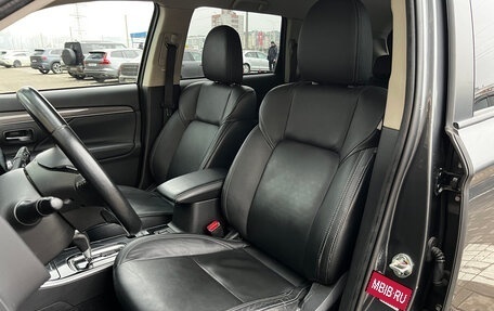 Mitsubishi Outlander III рестайлинг 3, 2020 год, 2 250 000 рублей, 15 фотография