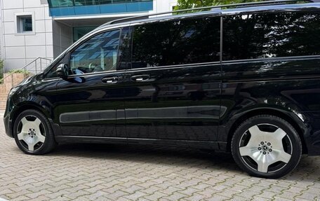 Mercedes-Benz V-Класс, 2024 год, 19 500 000 рублей, 2 фотография