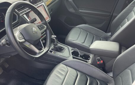 Volkswagen Tiguan II, 2021 год, 3 650 000 рублей, 9 фотография