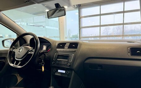 Volkswagen Polo VI (EU Market), 2015 год, 1 085 000 рублей, 8 фотография