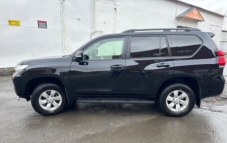 Toyota Land Cruiser Prado 150 рестайлинг 2, 2020 год, 5 500 000 рублей, 7 фотография
