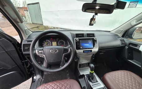 Toyota Land Cruiser Prado 150 рестайлинг 2, 2020 год, 5 500 000 рублей, 8 фотография