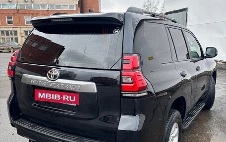 Toyota Land Cruiser Prado 150 рестайлинг 2, 2020 год, 5 500 000 рублей, 4 фотография