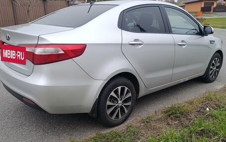 KIA Rio III рестайлинг, 2013 год, 720 000 рублей, 3 фотография