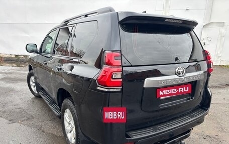 Toyota Land Cruiser Prado 150 рестайлинг 2, 2020 год, 5 500 000 рублей, 5 фотография