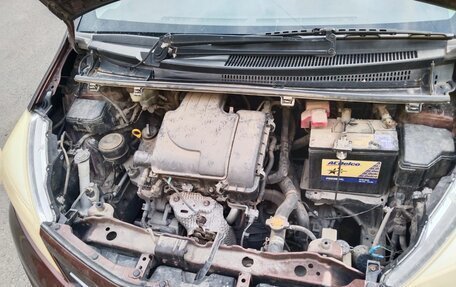 Toyota Vitz, 2011 год, 660 000 рублей, 6 фотография