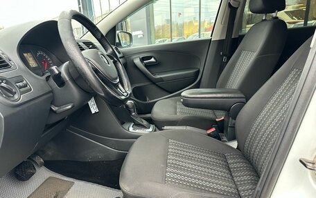 Volkswagen Polo VI (EU Market), 2015 год, 899 000 рублей, 13 фотография