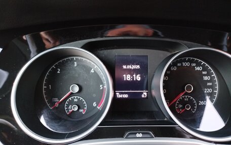 Volkswagen Touran III, 2018 год, 2 090 000 рублей, 4 фотография