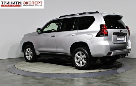 Toyota Land Cruiser Prado 150 рестайлинг 2, 2017 год, 4 197 000 рублей, 4 фотография