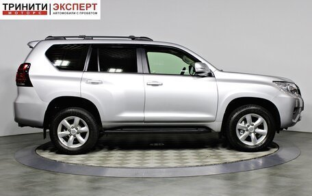 Toyota Land Cruiser Prado 150 рестайлинг 2, 2017 год, 4 197 000 рублей, 8 фотография