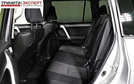 Toyota Land Cruiser Prado 150 рестайлинг 2, 2017 год, 4 197 000 рублей, 16 фотография