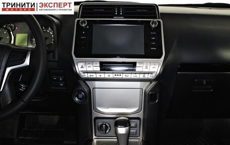 Toyota Land Cruiser Prado 150 рестайлинг 2, 2017 год, 4 197 000 рублей, 15 фотография