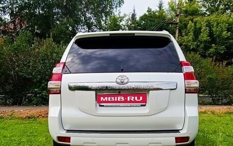 Toyota Land Cruiser Prado 150 рестайлинг 2, 2016 год, 3 850 000 рублей, 4 фотография