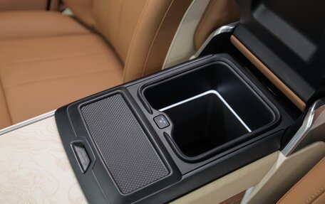 Land Rover Range Rover IV рестайлинг, 2024 год, 31 500 000 рублей, 21 фотография