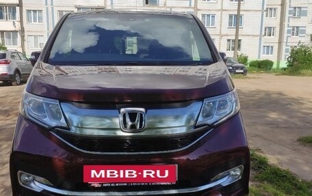 Honda Stepwgn IV, 2016 год, 2 177 000 рублей, 2 фотография