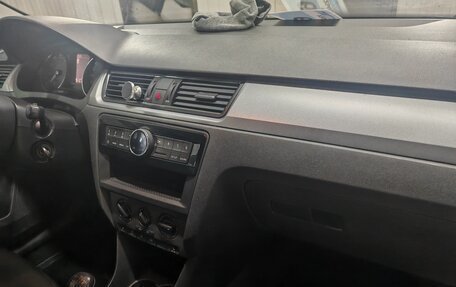 Skoda Rapid I, 2016 год, 970 000 рублей, 6 фотография