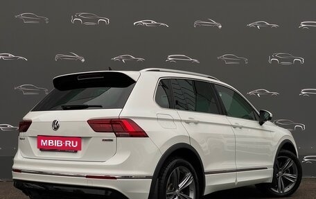 Volkswagen Tiguan II, 2019 год, 4 207 500 рублей, 2 фотография