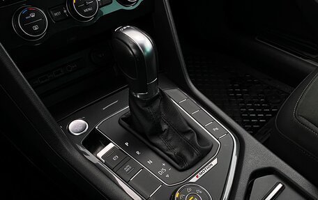 Volkswagen Tiguan II, 2019 год, 4 207 500 рублей, 17 фотография