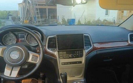 Jeep Grand Cherokee, 2012 год, 1 600 000 рублей, 19 фотография