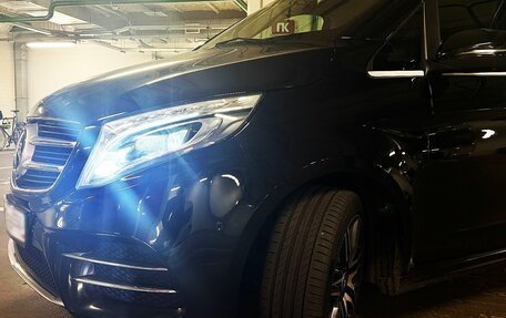 Mercedes-Benz V-Класс, 2018 год, 4 500 000 рублей, 10 фотография