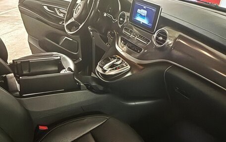 Mercedes-Benz V-Класс, 2018 год, 4 500 000 рублей, 7 фотография