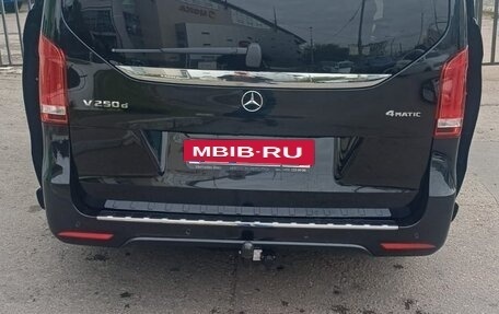 Mercedes-Benz V-Класс, 2018 год, 4 500 000 рублей, 4 фотография