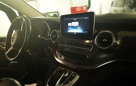 Mercedes-Benz V-Класс, 2018 год, 4 500 000 рублей, 16 фотография