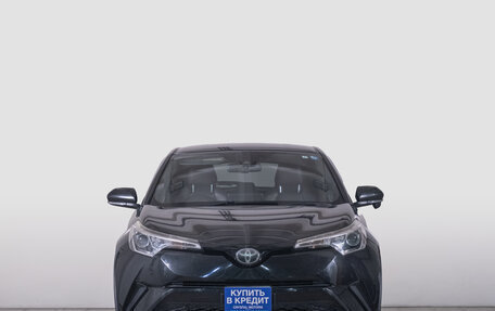 Toyota C-HR I рестайлинг, 2016 год, 1 939 000 рублей, 3 фотография