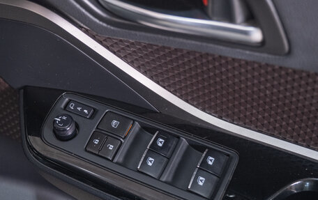 Toyota C-HR I рестайлинг, 2016 год, 1 939 000 рублей, 18 фотография