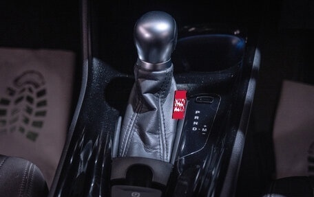 Toyota C-HR I рестайлинг, 2016 год, 1 939 000 рублей, 15 фотография