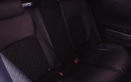 Toyota C-HR I рестайлинг, 2016 год, 1 939 000 рублей, 21 фотография