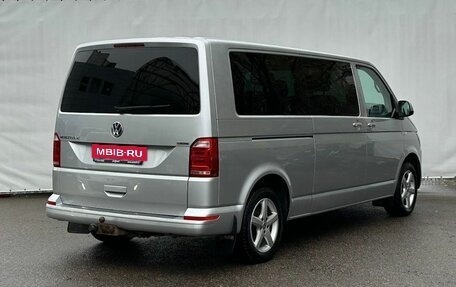 Volkswagen Multivan T6 рестайлинг, 2017 год, 3 650 000 рублей, 5 фотография