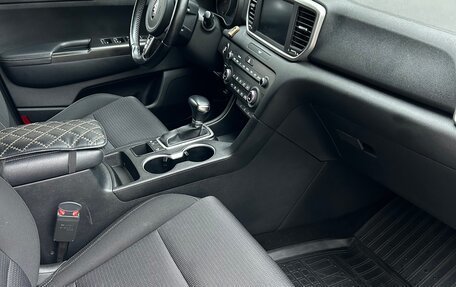 KIA Sportage IV рестайлинг, 2020 год, 2 850 000 рублей, 20 фотография