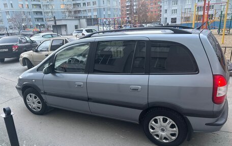 Opel Zafira A рестайлинг, 2004 год, 460 000 рублей, 9 фотография