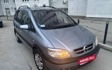 Opel Zafira A рестайлинг, 2004 год, 460 000 рублей, 3 фотография