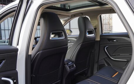 FAW Bestune T77, 2023 год, 2 099 000 рублей, 11 фотография