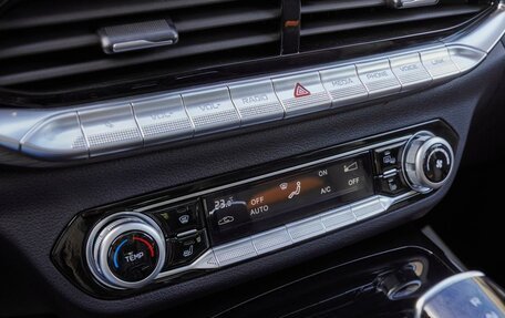 FAW Bestune T77, 2023 год, 2 099 000 рублей, 16 фотография