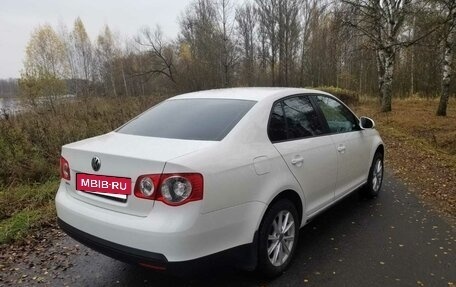 Volkswagen Jetta VI, 2009 год, 747 777 рублей, 7 фотография