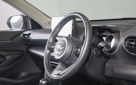 Toyota Yaris Cross, 2020 год, 2 499 000 рублей, 7 фотография