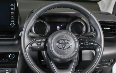 Toyota Yaris Cross, 2020 год, 2 499 000 рублей, 8 фотография