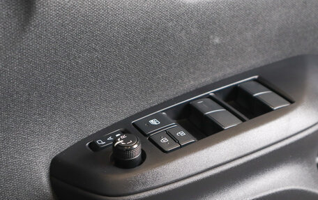 Toyota Yaris Cross, 2020 год, 2 499 000 рублей, 14 фотография