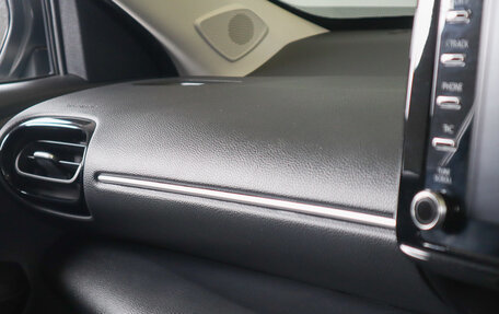 Toyota Yaris Cross, 2020 год, 2 499 000 рублей, 12 фотография