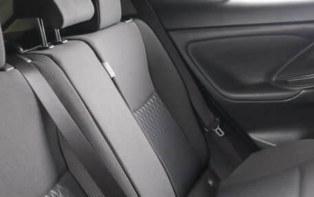 Toyota Yaris Cross, 2020 год, 2 499 000 рублей, 15 фотография