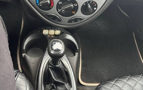 Ford Focus IV, 2004 год, 180 000 рублей, 25 фотография