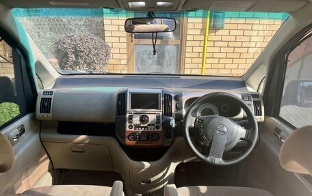 Nissan Serena III, 2005 год, 999 999 рублей, 6 фотография