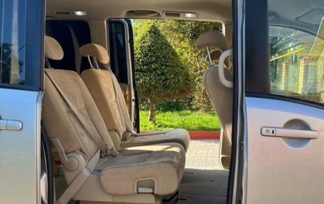 Nissan Serena III, 2005 год, 999 999 рублей, 10 фотография