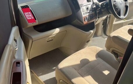 Nissan Serena III, 2005 год, 999 999 рублей, 9 фотография