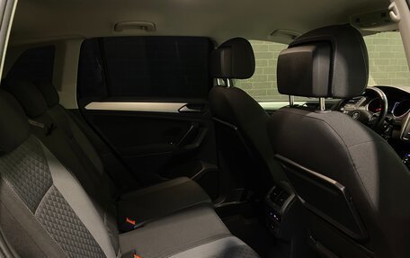 Volkswagen Tiguan II, 2019 год, 2 180 000 рублей, 11 фотография