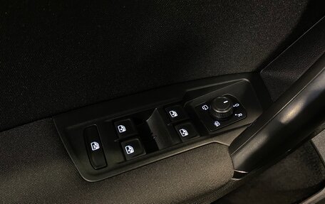 Volkswagen Tiguan II, 2019 год, 2 180 000 рублей, 15 фотография